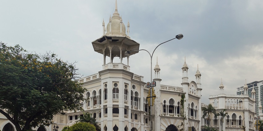 The Islamic Arts Museum Malaysia is easily accessible by Kuala Lumpur railway station.