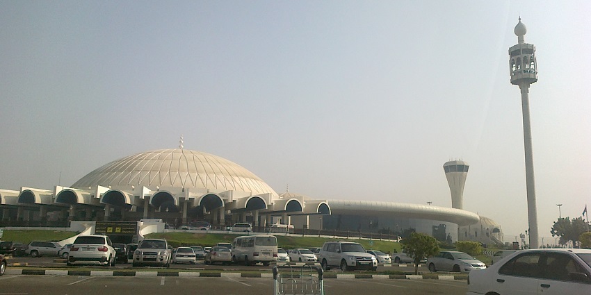 A major UAE hub offering modern facilities, international flights, and cargo services.