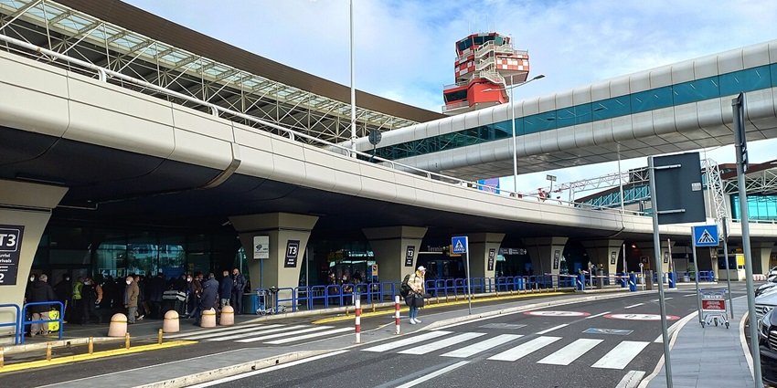 Leonardo da Vinci International Airport is connected to major cities.