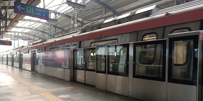 An image of the Delhi Metro Station’s Pink Line travel network at Anand Vihar ISBT