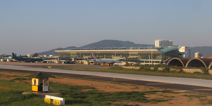 Image of a modern view of Da Nang International Airport, the nearest airport to Hoi An.