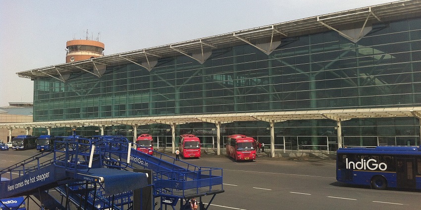 A smooth journey via road is best to reach the main destination through airport.