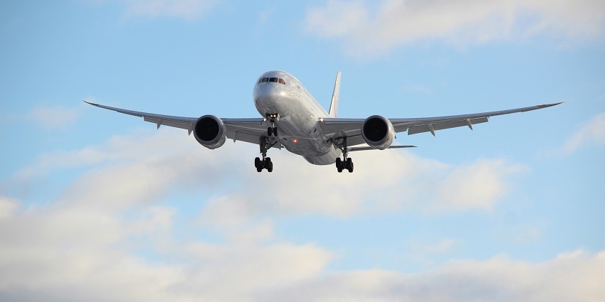 A view of an aeroplane, one of the most convenient ways to reach Himachal Pradesh.