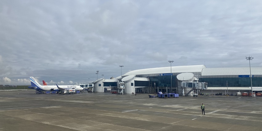 Sheikh ul-Alam International Airport, nearest to the biggest fresh water lake in India
