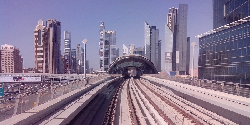 A glimpse of the Dubai Metro line looking north towards Burj Khalifa metro station.