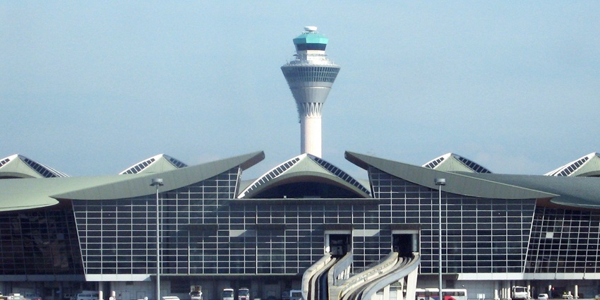 Entrance area of the Kuala Lumpur International Airport, nearest to Petronas Twin Towers