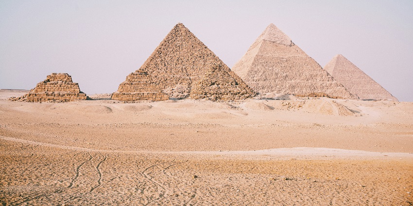 Image of Saqqara Necropolis, Egypt, with its old tombs and pyramids.