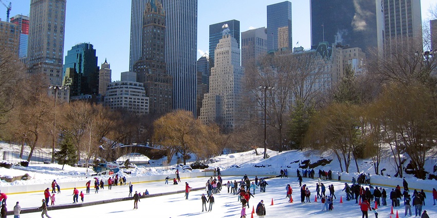 Ice skating at Wollman Rink in New York is a really fun thing to do on Valentine's Day