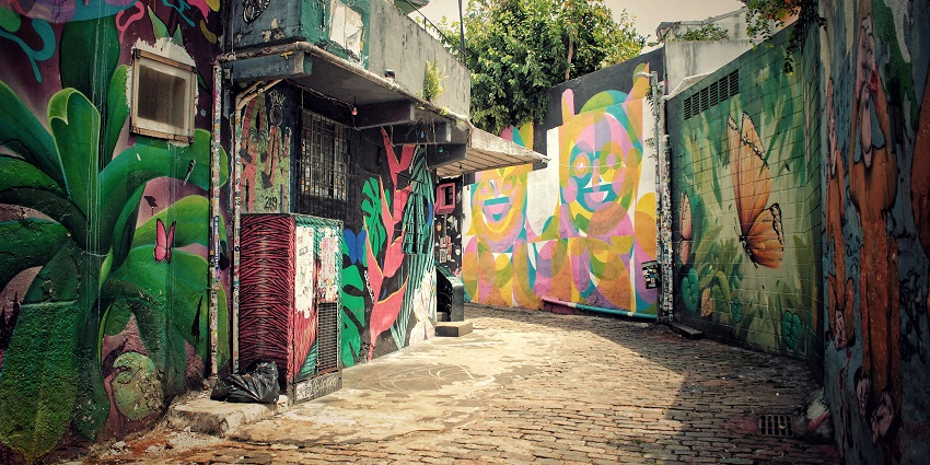 Discover vibrant murals and creative expressions while exploring Bali’s street art.