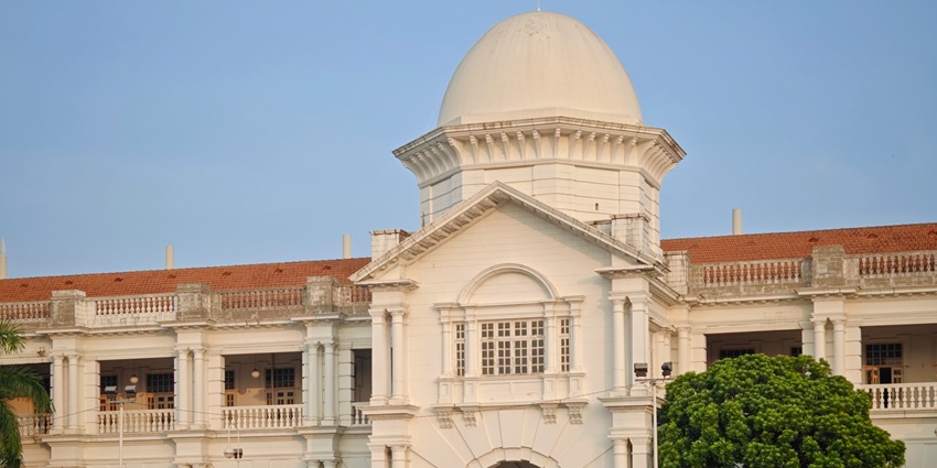 The Ipoh Railway Station, built in 1935, is one of the top 11 places to visit in Ipoh.