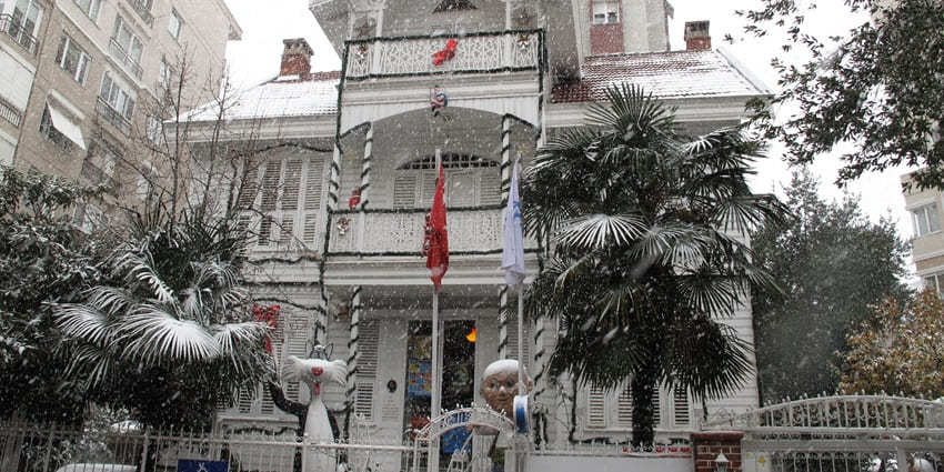 Ignite curiosity with hands-on science experiments at Istanbul Toy Museum in Turkey.