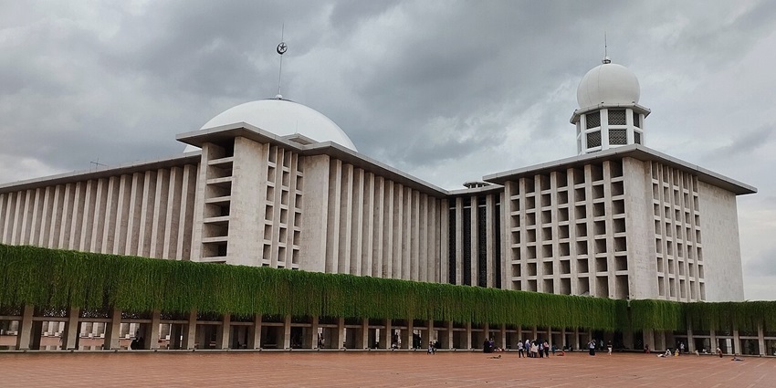 Istiqlal Mosque, a rustic marvel showcasing Indonesia’s cultural and religious harmony.