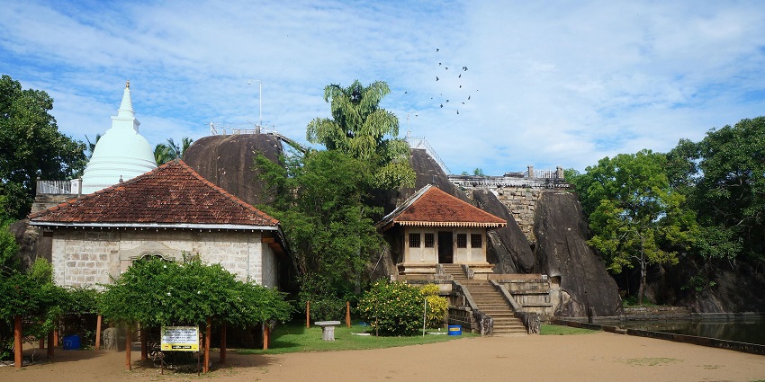 Isurumuniya Temple near Jaya Sri Maha Bodhi - places to visit nearby