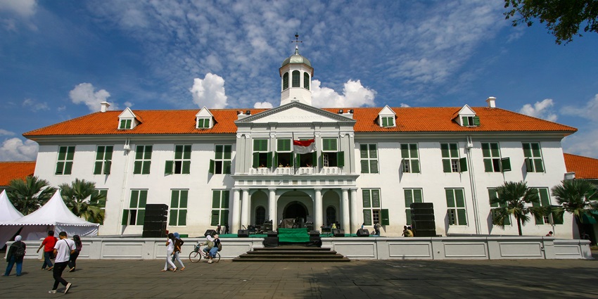Jakarta Kite Museum, Indonesia, highlights the rich tradition and artistry of kites.