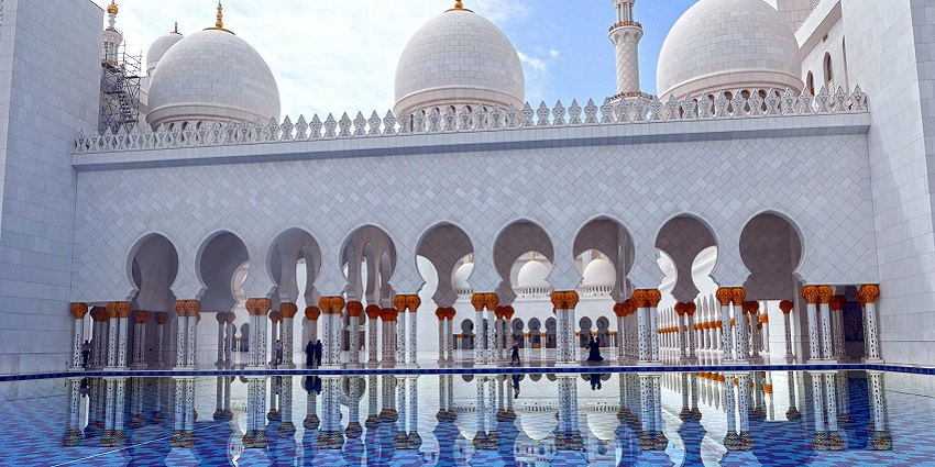 An image of a mosque similar to Jamiul Muslimin Mosque, a famous mosque in Vietnam