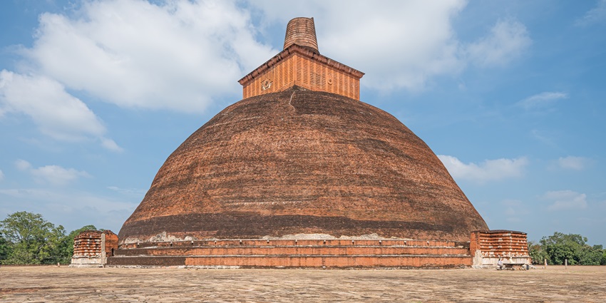 Jetavanaramaya is one of the tallest stupas and a colossal stupa near places to visit in Anuradhapura.