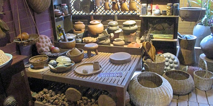An image of a traditional Khmer kitchen in Тheam's Gallery, Siem Reap, Cambodia.