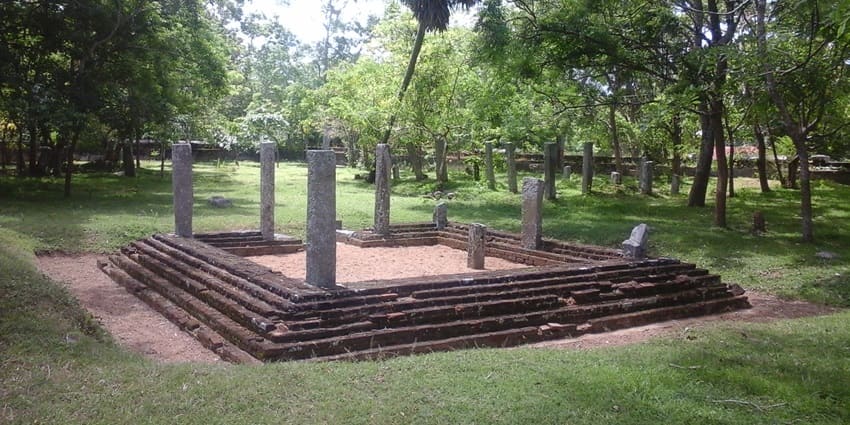 Some stone ruins found at Kasagala Rajamaha, a religious place.