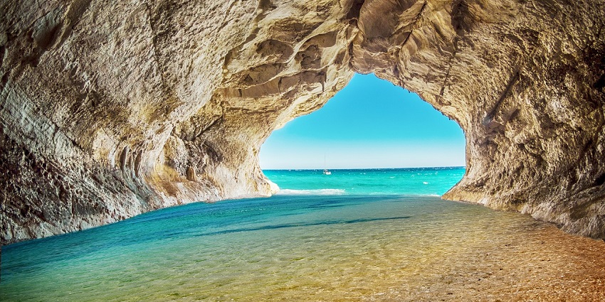 An image resembling the allure of Kaurati's Caves, one of the best sea caves in goa