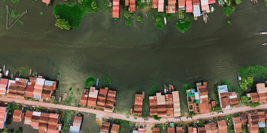 An image of Kenh Ga Floating Village, one of the most unique experiences among places to visit in Ninh Binh.