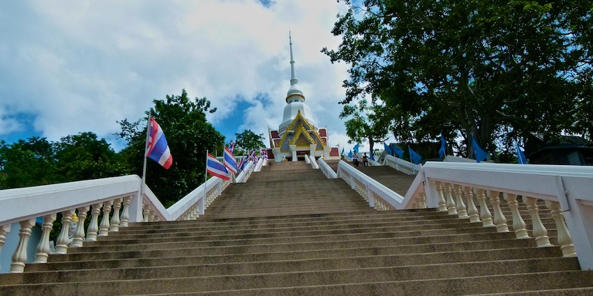 View of the stairs leading up to the Khao Takiab (Monkey Mountain).