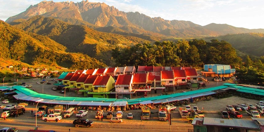 A biodiversity hotspot featuring Mount Kinabalu and exotic flora like the Rafflesia.