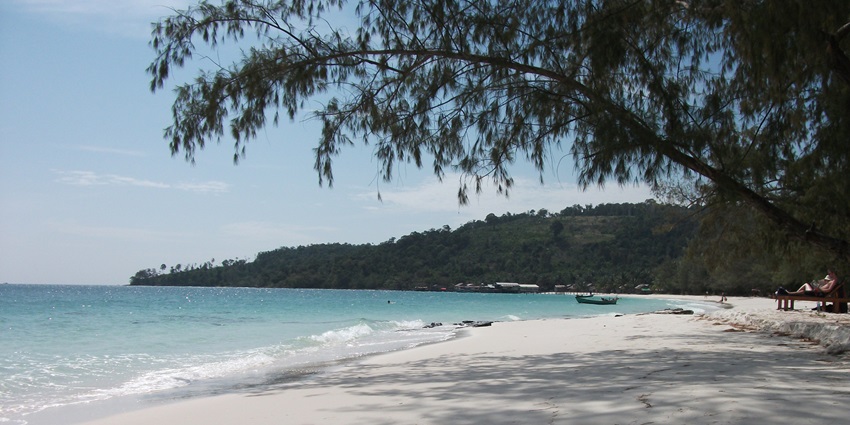 Koh Rang Island offers snorkeling, diving, coral reefs, clear waters, marine life, tropical fish, and water sports