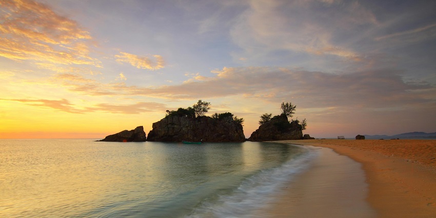 View of waves hitting the shores of Kolombangara island beach, one of the places to visit on Solomon islands