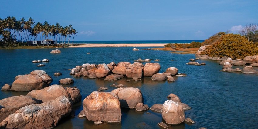 Escape to Komari, one of the most peaceful places to visit near Arugam Bay for beach lovers.
