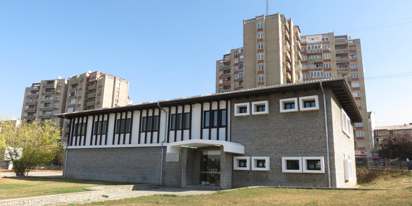 An image of the outer structure of the world wide known Kosovo art gallery in Pristina