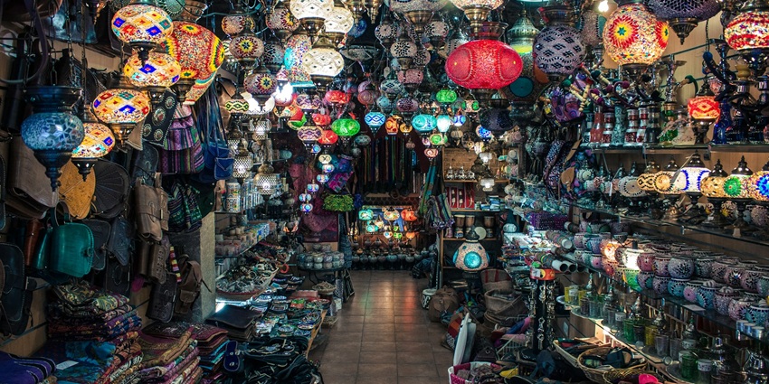 Kuching Main Bazaar is one of the most vibrant places for every traveller to explore.