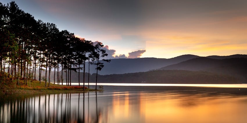 An image of the serene waters of Lake Edward, one of the biggest lakes in Africa