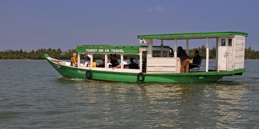 An image of Thu Bồn River, one of the places for romantic things to do in Hội An