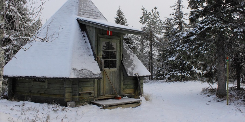 Lapland,offers a magical escape for couples with snowy landscapes and the Northern Lights