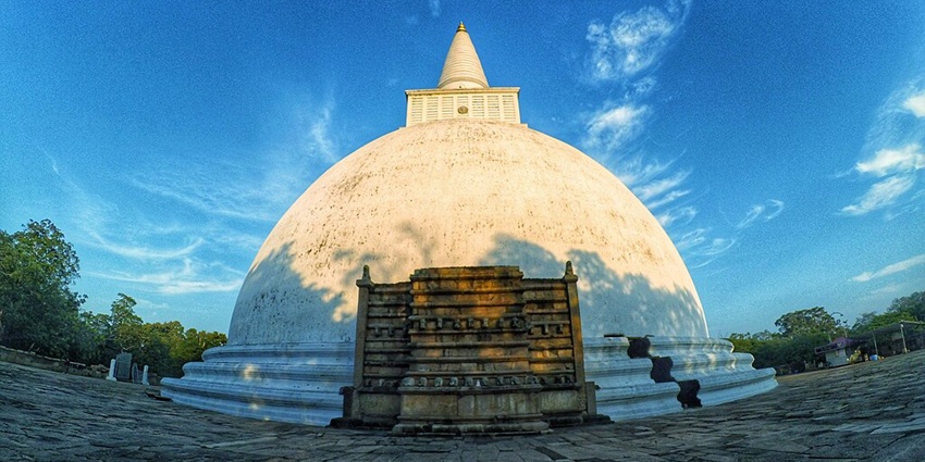 Mirisawetiya Stupa, an ancient place in Anuradhapura where some Buddha relics are placed.