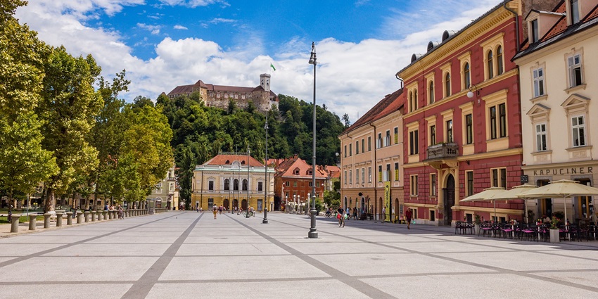 Ljubljana Castle (Ljubljanski Grad) Viewed from the Congress Square (Kongresni Trg), Ljubljana, Slovenia