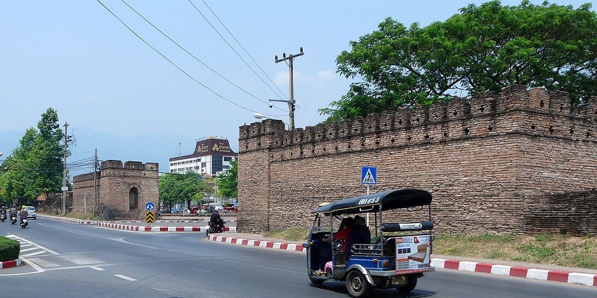Chiang Mai National Museum, a cultural hub near the Old City, is accessible by tuk-tuks.
