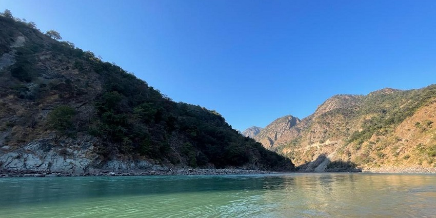 A beautiful view of the mountains in Rishikesh, where the Temple is located