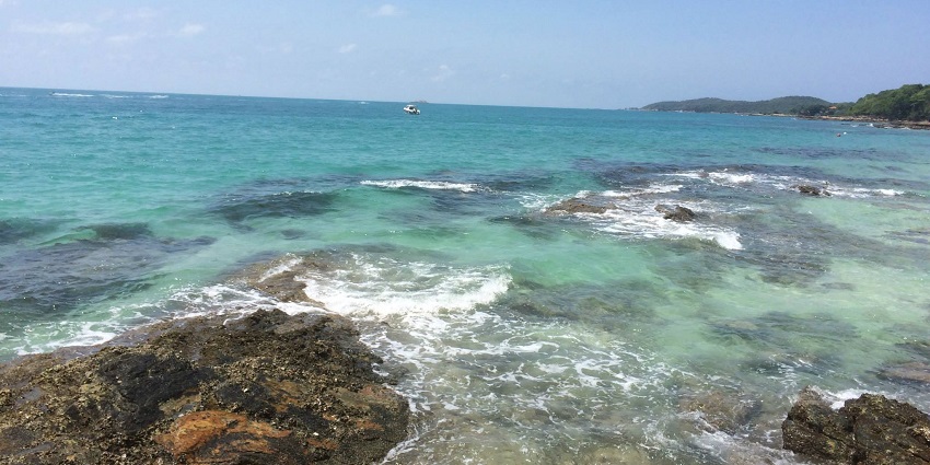 Koh Samet Island boasts pristine beaches, clear waters, and scenic magnificence in Thailand’s Rayong Province