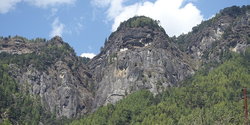 An image of mountains in Paro, highlighting the Snowman Trek Bhutan route across Bhutan, showing amazing Bhutan treks.