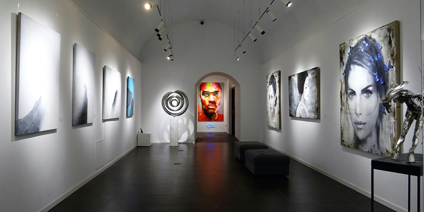 Image of an empty hall in the Nelson Mandela National Museum in Soweto, South Africa.