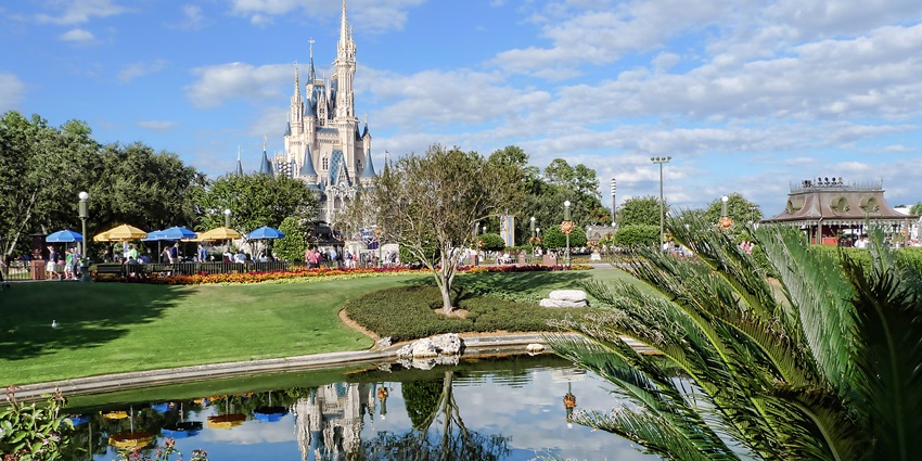 Magic Kingdom Park, the largest theme park in the world, offers iconic attractions and enchanting experiences in Florida.