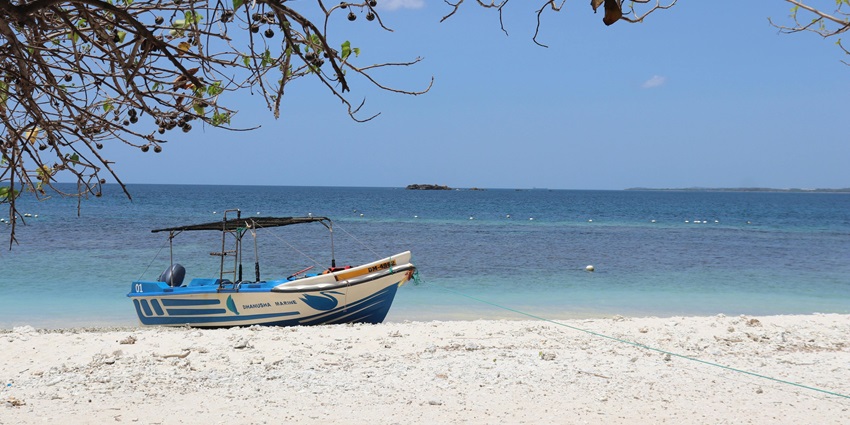 An image showing a water body in Trincomalee, Sri Lanka, with azure waters.