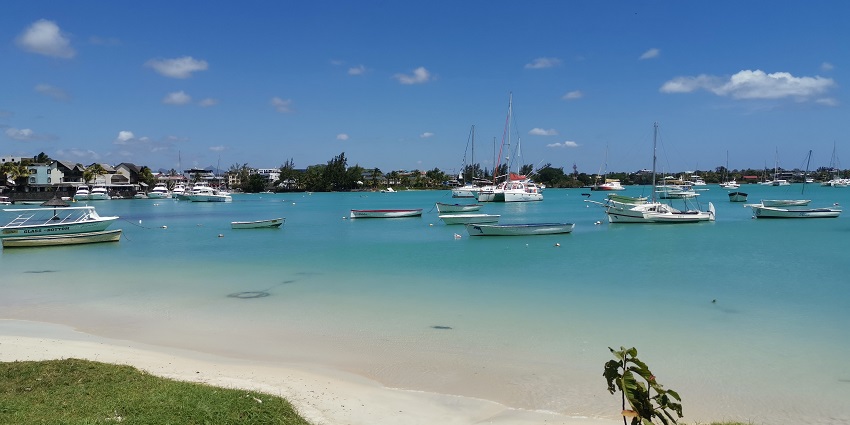 Image of Super U in Grand Baie, Mauritius, showcasing a popular shopping destination with a modern exterior.