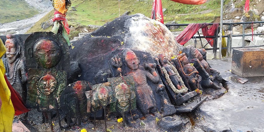 Bhairavnath Temple is 500 meters away and on the northern side of Kedarnath Temple.