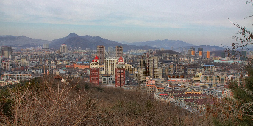  An image of Benxi city, which is the home to the smallest man made lake in the world