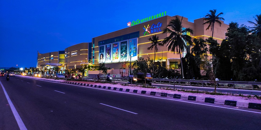An image of Lulu Mall in Thiruvananthapuram, one of the biggest shopping malls in India