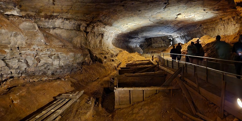 Mammoth Cave - vast with the golden desert in the stalactite and stalagmite caves