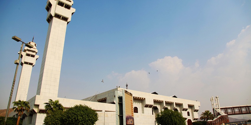 An image of the entrance of the holy Al Ayesha Mosque, Taniem, Mecca in Saudi Arabia