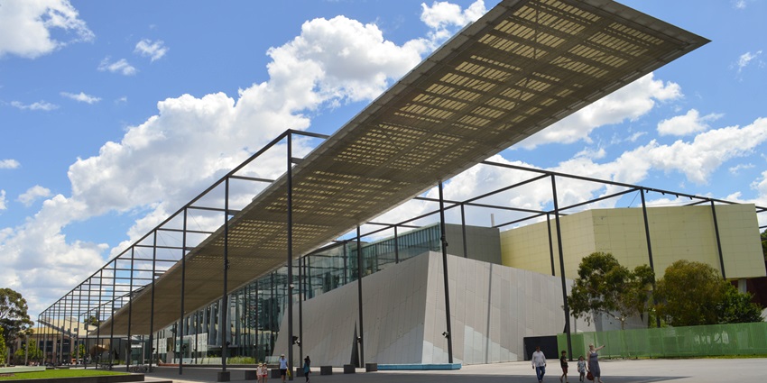 Image of Melbourne Museum, showcasing its modern architectural design and spacious exterior.